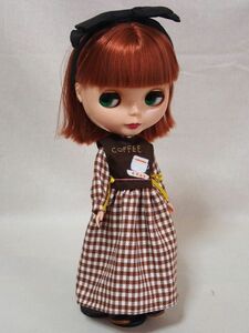 Doll Dressingハンドメイド ブライス/ペッパーちゃんサイズお洋服セット人形/アウトフィット/衣装/ワンピース/ドレス/ドール服/刺繍/レトロ