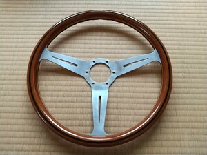 ナルディ ウッドステアリング クラシック　Nardi