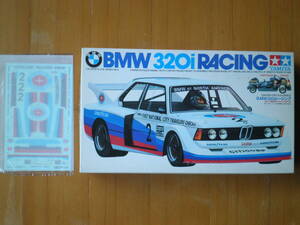 小鹿タミヤ　ＢＭＷ ３２０ｉレーシング（予備デカール付）　１／２４ スポーツカーシリーズ　ＮＯ．2　初期箱・日本製・当時物