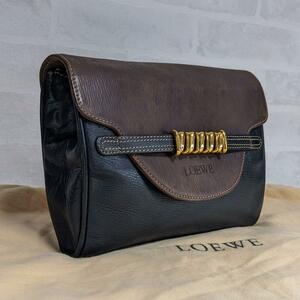 LOEWE ロエベ　クラッチバッグ　セカンドバッグ　ベラスケス　ゴールド金具　ツイスト ロゴ型押し　メンズ　レディース　ユニセックス