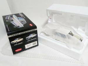 展示品+廃盤品　京商　DIE-CAST CAR SERIES　1/18　BMW 2002 tii　White　08541W　ダイキャストカーシリーズ