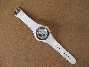 CASIO　カシオ　Baby-G　Gemmy Dial シリーズ　BGA-101　使用感少なめの美品　稼動品　丸ごと除菌洗浄済み　稼動品 !!