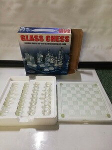 管34(保管良品、即発送)チェス　ガラス製　　ボードゲーム