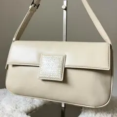 GIVENCHY✨ジバンシィ　ハンドバッグ　ロゴバッグ