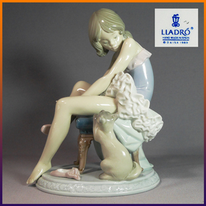 ◆希少◆【本物保証】お手伝いありますか？ 5233【リヤドロ】LLADRO 猫 ネコ バレリーナ バレエ 少女 アンティーク フィギュリン 人形 置物