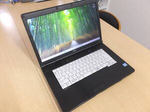 富士通　LIFEBOOK A572/F corei5-3320M 4GB HDD500GB DVD 11Pro ②