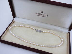 MIKIMOTO　ミキモト　パールネックレス　真珠　シルバー刻印　箱付　約39.5cm　約18.9g　約5.5-6.0mm