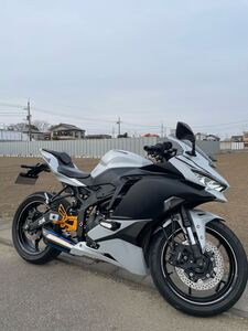 ZX4R SE 最新モデル　6500km 多少カスタム　超美品　車検9年10月まで zx4rr zx25r cbr250rr