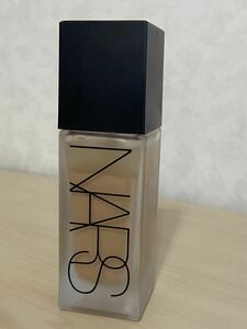 ナーズ　NARS オールデイ　ルミナスティック　ウェイトレス　ファンデーション　30ml MEDIUM4 定価6710円　残量たっぷり　定形外350円　C