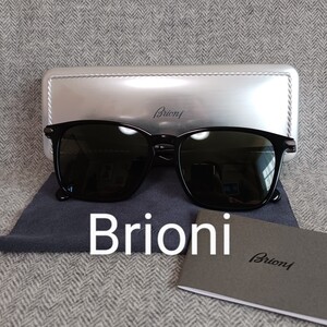 極美品 Brioni サングラス ブラック BR0017SA イタリア製 ブリオーニ made in italy 付属品完備 ケース付 ウェイファーラー型 国内正規品