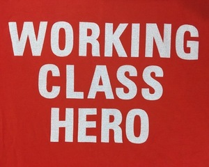 古着 労働者階級の英雄 半袖Tシャツ ジョンレノン made in USA サイズSですが大き目　WORKING CLASS HERO