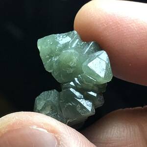 小さな内蒙古産緑水晶・１・4g（中国産鉱物標本）