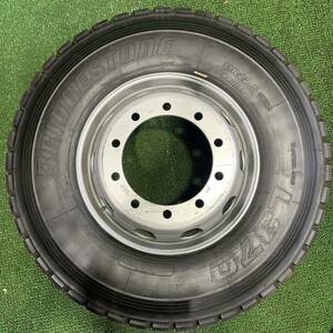 AE295-401 《 ISO規格 》ほぼ新品 ブリヂストン L370 11R22.5 16PR 【1本のみ】TOPY製 22.5x7.50 +162 PCD335 10穴 大型トラック 等