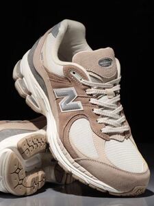 ニューバランス New Balance スニーカー M2002RSI 26