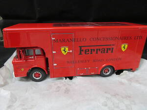 1/43　フェラーリ　レーシングチーム　トランスポーター　Maranello　Concessionaires　UK　1966