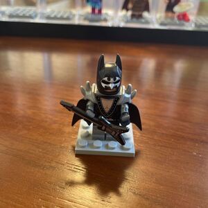 LEGO レゴ ミニフィグ　Glam Metal Batman (グラム・メタル・バットマン)