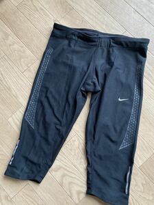 ナイキ　膝下丈　レギンス　S 黒　NIKE