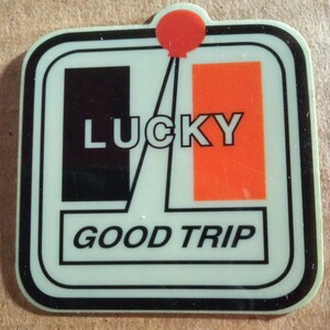 即決 ＬＵＣＫＹ ＧＯＯＤＴＲＩＰ ステッカーシールデカールアメリカン雑貨ガレージガラスドアシャッターヘルメットレーシング