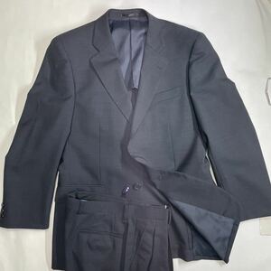 新品　未使用　激安　夏用スーツ　メンズスーツ　黒　ブラック　A6 2つボタン　センターベンツ　シャリシャリ生地　お買い得人気商品