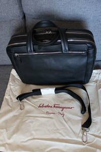 サルヴァトーレフェラガモ（Salvatore Ferragamo） 新品バック