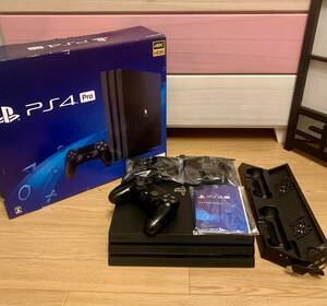 完動品【CUH-7100B×1 / コントローラー×1 / PRO専用縦型クーラー×1】PS4PRO 豪華セット 中古