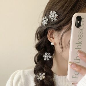 【5個セット】タイプ②　雪の結晶 ヘアクリップ ヘアアクセ 衣装 クリスマス　コスプレ　プリンセス　キラキラ　仮装　シルバー