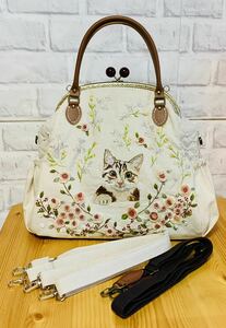 リアルねこ刺繍♪3Wayがま口バッグ♪リュック&ショルダー♪花刺繍 ハンドメイド ボタニカル コットンリネン 手作り ちくみんち