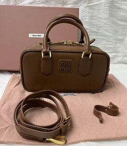 極美品 ミュウミュウ miumiu ハンドバッグ、ショルダーバッグ 、ボウリングバッグ