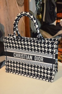 クリスチャン ディオール　Christian Dior　Dior Book Tote 千鳥格子バッグ ミディアム　ブックトート バッグ　鞄　50-MA-0261X D6821