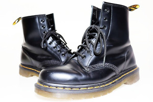 ドクターマーチン DR.MARTENS 8ホール 1460 ブーツ UK7 プレーントゥ レースアップ ブラック 黒【ブランド古着ベクトル】▲240815 メンズ