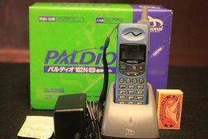 【蔵出し】★中古美品『PHS NTTPersonal パルディオ PALDIO TZ-102N(B)S』96年製 通電のみ確認済み 本体＆アダプタ＆充電台★当時物 60613D