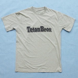 S8 Teton Bros. ティートンブロス 半袖 Tシャツ S グレー ロゴプリント