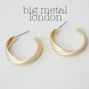 big metal london[ビッグメタルロンドン] マットゴールドフープピアス レディース リング キャッチ アクセサリー 新品 海外 ブランド