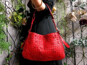 ●美品●BOTTEGA VENETA ボッテガ ヴェネタ●イントレチャート●カーフ レザー 本革●ショルダー バッグ●レッド●B5 収納 かばん●Js54122