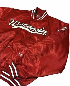 Wisconsin ウィスコンシン ナイロンスタジャン　sports XXLcolosseum ATHLETICS ベース/Bucky Badger ワッペン付き/赤/サイズX L