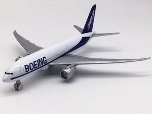 ボーイング 787　ダイキャストメタル製　模型　スタンド付き　ミニチュア　飛行機 旅客機　箱入り　プレゼント　新品