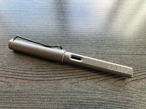 LAMY ラミー サファリ　万年筆　ブラック　EF 極細字字