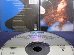 33_00392 INTO THE LIGHT / GLORIA ESTEFAN(グロリア・エステファン) ※輸入盤