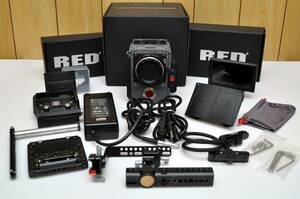 キレイ！ RED DIGITAL CINEMA CAMERA　SCARLET-W DRAGON 5K　別売品 元箱付き！　レッドデジタルシネマカメラ　正規代理店での点検済み！