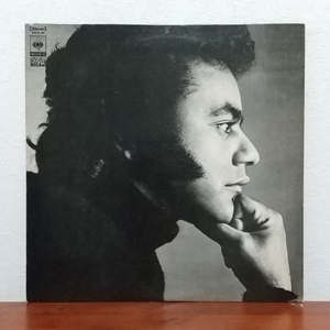 LP/ ジョニー・マティス☆JOHNNY MATHIS「やさしく歌って / KILLING ME SOFTLY WITH HER SONG」ライナーノーツ付