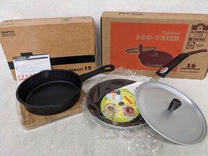 kk883● 未使用品 スキレット/アルミフライパン 鉄鋳物 木製台座付 EGG FRIER フジマル アウトドア ソロキャンプ ピクニック キャンプ飯/80