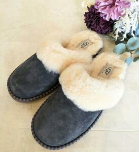 美品　UGG アグ　ムートンスリッパ　チャコールグレー　ボア　白　23.0CM　サイズ6　Mサイズ