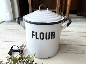 イギリスアンティーク ■ ホーロー製 FLOUR フラワー缶 ■ 保存容器 キッチン雑貨