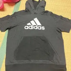 値下げ中！⭐️adidas フード付きTシャツ⭐️