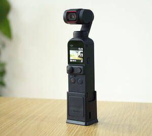 【送料無料・国内発送】DJI osmo Pocket2用充電台 三脚アダプタ ベース/TYPE-C充電ポート1/4インチネジ　アダプターアクセサリー