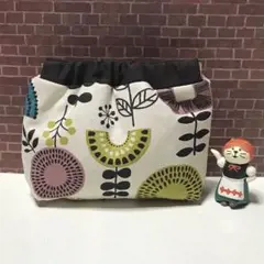 北欧＊ボタニカルフラワー♪ハンドメイド＊ふんわりバネポーチ