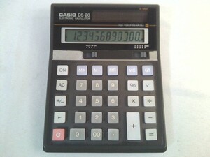 レトロ★CASIO　DS-20　ソーラー　電卓　計算機　12桁　日本製★ 動作品！液晶文字欠け