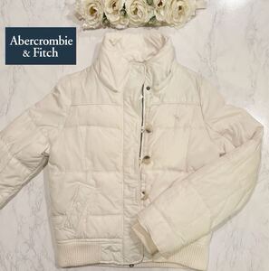 Abercrombie&Fitch☆アバクロンビー&フィッチ☆内ボア付きダウンジャケット☆Mサイズ☆ホワイト☆胸ロゴ刺繍あり☆ダウン ジャンパー