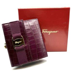 【極美品】Salvatore Ferragamo フェラガモ 二つ折り財布 がま口 クロコ 型押し ヴィラリボン 箱付き　ゴールド金具 ワインレッド 赤