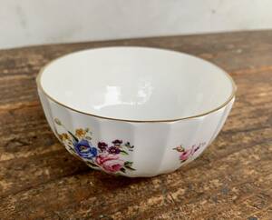 ★ROYAL WORCESTER★FINE BONE CHINA★ENGLAND★ROANOKE★Z2827★ロイヤルウースター★砂糖入★シュガー★ボウル★食器★陶磁器★英国★